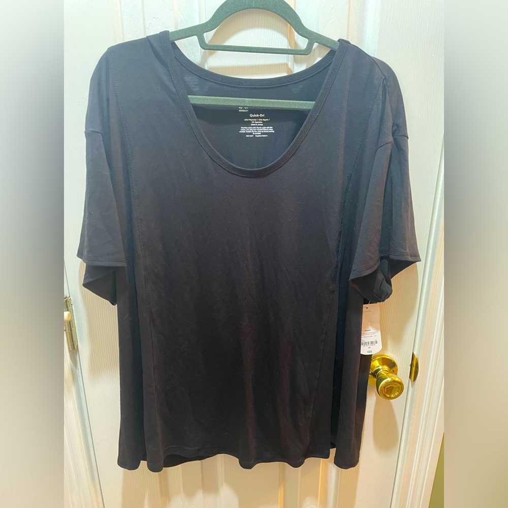 Plus NWT black top